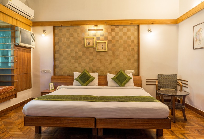 Premium  hotel room  senapati Bapat Marg Shivaji Nagar Pune